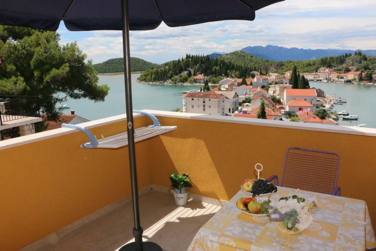 Vila Nostra Vita -apartmani Country house *